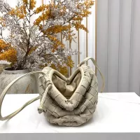 $100.00 USD Bottega Veneta BV AAA Quality Messenger Bags For Women #1388029