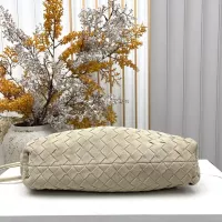 $112.00 USD Bottega Veneta BV AAA Quality Messenger Bags For Women #1388032