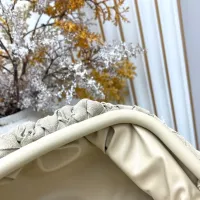 $112.00 USD Bottega Veneta BV AAA Quality Messenger Bags For Women #1388032