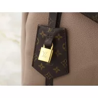 $68.00 USD Louis Vuitton AAA Quality Shoulder Bags For Women #1388437