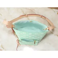 $56.00 USD Louis Vuitton Messenger Bags For Women #1388539