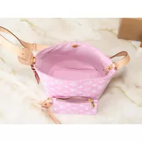 $56.00 USD Louis Vuitton Messenger Bags For Women #1388542