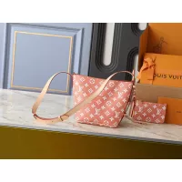 $56.00 USD Louis Vuitton Messenger Bags For Women #1388543