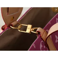 $56.00 USD Louis Vuitton Messenger Bags For Women #1388545