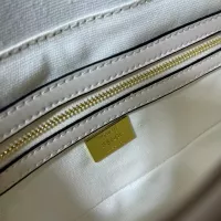 $140.00 USD Fendi AAA Quality Messenger Bags For Women #1389497