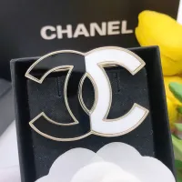 $32.00 USD Chanel Brooches For Women #1390992