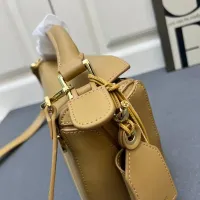 $108.00 USD LOEWE AAA Quality Messenger Bags For Women #1392166