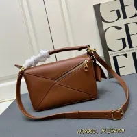$108.00 USD LOEWE AAA Quality Messenger Bags For Women #1392167