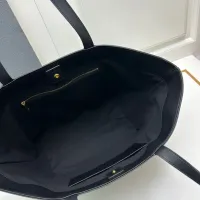 $96.00 USD Celine AAA Quality Shoulder Bags For Women #1392227