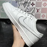 $98.00 USD Louis Vuitton Casual Shoes For Men #1392373