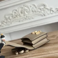 $88.00 USD Hermes AAA Quality Messenger Bags For Women #1392437