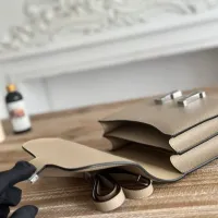 $96.00 USD Hermes AAA Quality Messenger Bags For Women #1392440