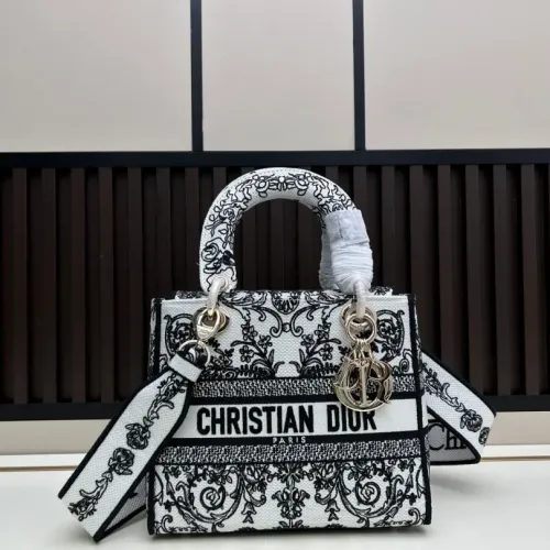 Christian Dior AAA Quality Handbags For Women #1393618 $112.00 USD, Wholesale Replica Christian Dior AAA Quality Handbags