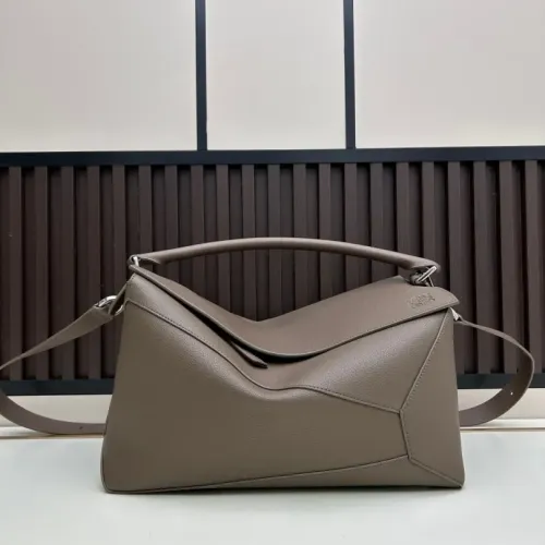 LOEWE AAA Quality Messenger Bags For Women #1393632 $240.00 USD, Wholesale Replica LOEWE AAA Quality Messenger Bags