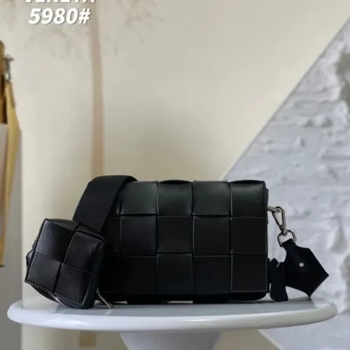 Bottega Veneta BV AAA Quality Messenger Bags For Women #1393644