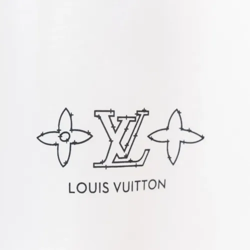 Replica Louis Vuitton LV T-Shirts Short Sleeved For Men #1395895 $36.00 USD for Wholesale