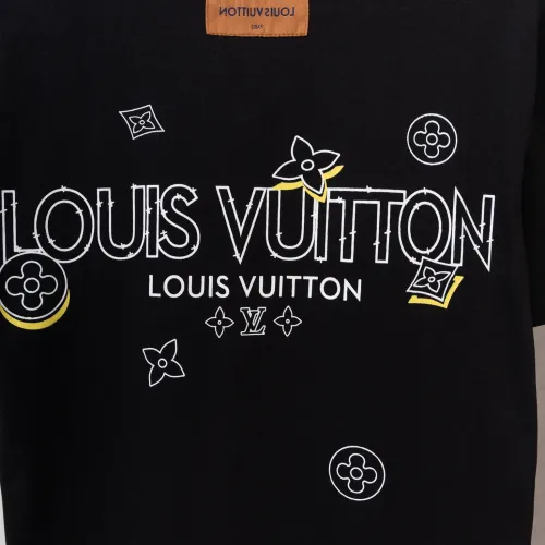 Replica Louis Vuitton LV T-Shirts Short Sleeved For Men #1395896 $36.00 USD for Wholesale