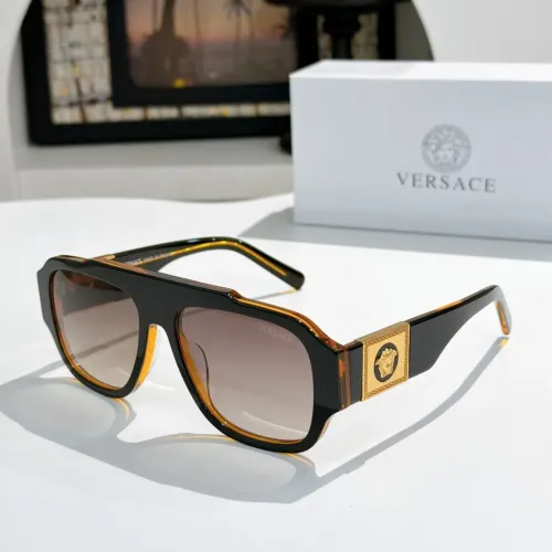 Versace AAA Quality Sunglasses #1397065