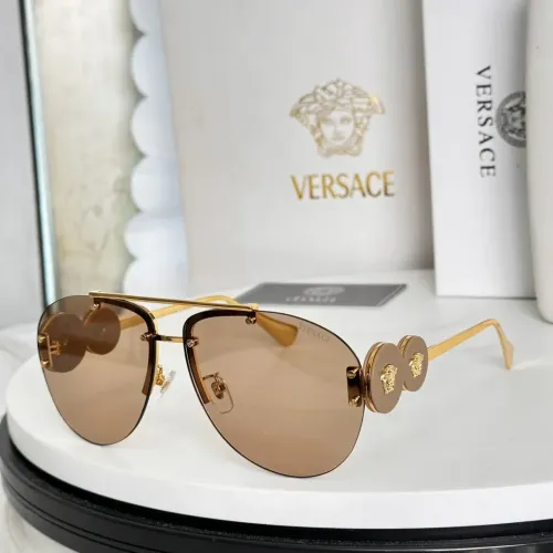 Versace AAA Quality Sunglasses #1397081