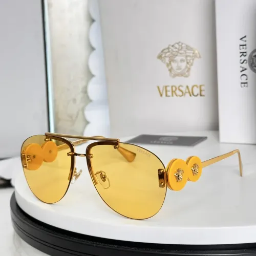 Versace AAA Quality Sunglasses #1397083