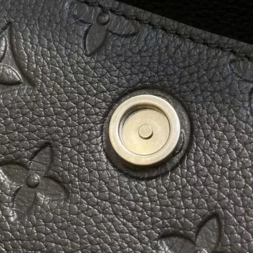 Replica Louis Vuitton AAA Man Messenger Bags #1397446 $140.00 USD for Wholesale