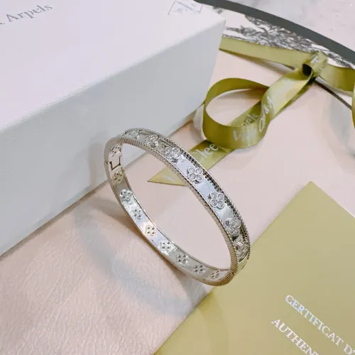 Replica Van Cleef & Arpels Bracelets #1398394 $39.00 USD for Wholesale