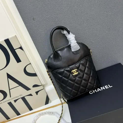 Chanel AAA Quality Handbags For Women #1398916