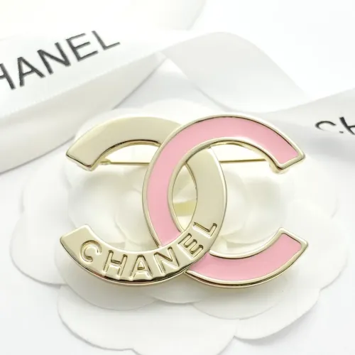 Chanel Brooches For Women #1399014