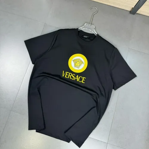 Versace T-Shirts Short Sleeved For Unisex #1402147 $32.00 USD, Wholesale Replica Versace T-Shirts