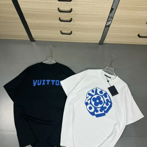 Replica Louis Vuitton LV T-Shirts Short Sleeved For Unisex #1402188 $32.00 USD for Wholesale
