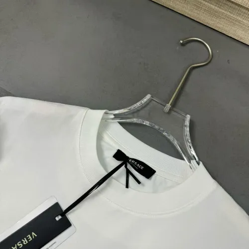 Replica Versace T-Shirts Short Sleeved For Unisex #1402258 $32.00 USD for Wholesale