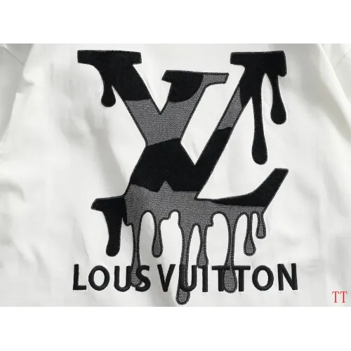 Replica Louis Vuitton LV T-Shirts Short Sleeved For Unisex #1404289 $48.00 USD for Wholesale
