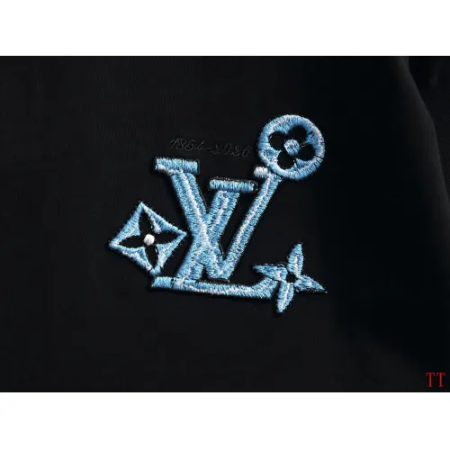 Replica Louis Vuitton LV T-Shirts Short Sleeved For Unisex #1404296 $48.00 USD for Wholesale