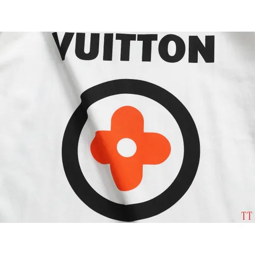 Replica Louis Vuitton LV T-Shirts Short Sleeved For Unisex #1404298 $42.00 USD for Wholesale