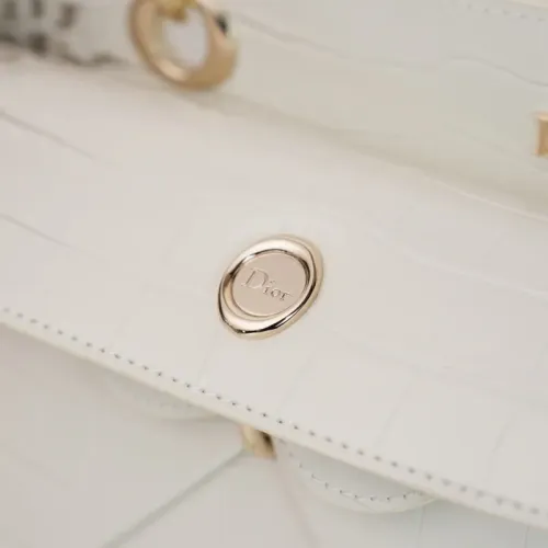Replica Christian Dior AAA Quality Handbags For Women #1404572 $102.00 USD for Wholesale
