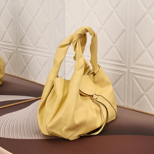 Replica Fendi AAA Quality Handbags For Women #1404618 $122.00 USD for Wholesale