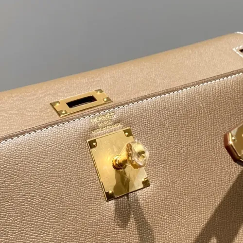 Replica Hermes AAA Quality Messenger Bags For Women #1405365 $88.00 USD for Wholesale