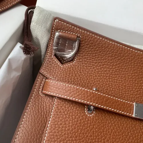 Replica Hermes AAA Quality Messenger Bags For Women #1405366 $115.00 USD for Wholesale