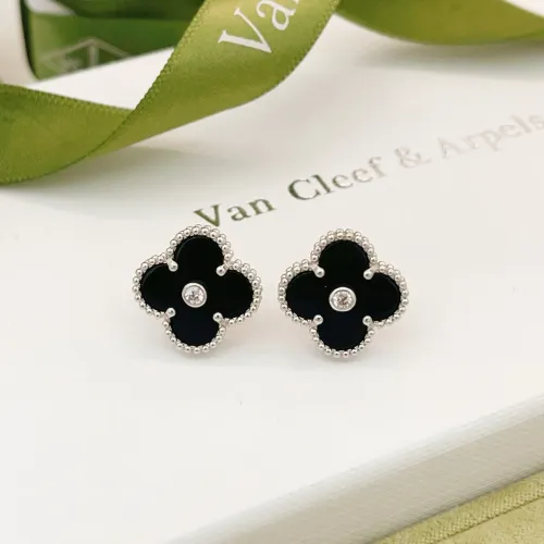 Van Cleef &amp; Arpels Earrings For Women #1406172 $25.00 USD, Wholesale Replica Van Cleef &amp; Arpels Earrings