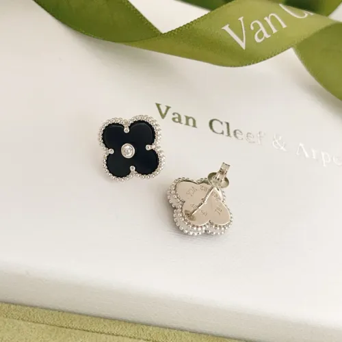 Replica Van Cleef & Arpels Earrings For Women #1406172 $25.00 USD for Wholesale