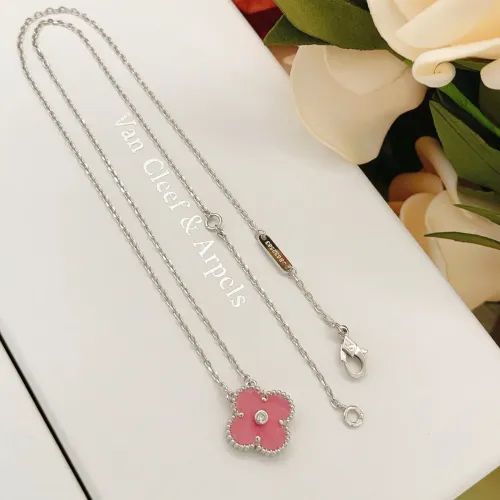 Van Cleef &amp; Arpels Necklaces For Women #1406560 $25.00 USD, Wholesale Replica Van Cleef &amp; Arpels Necklaces