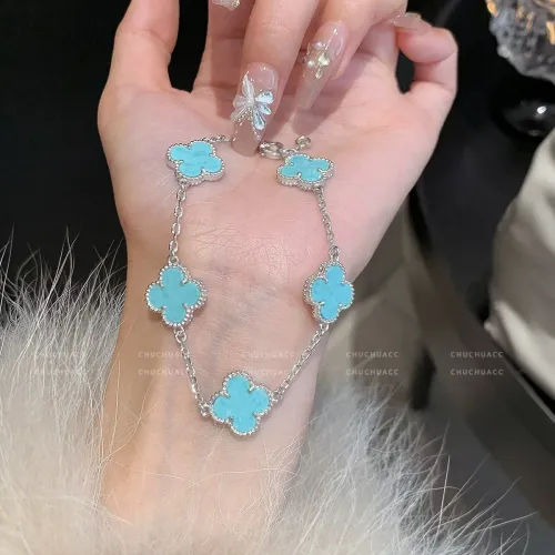 Replica Van Cleef & Arpels Bracelets For Women #1406582 $34.00 USD for Wholesale