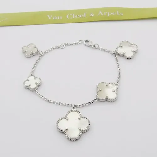 Van Cleef &amp; Arpels Bracelets For Women #1406596 $32.00 USD, Wholesale Replica Van Cleef &amp; Arpels Bracelets