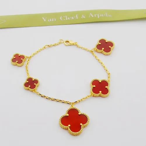 Van Cleef &amp; Arpels Bracelets For Women #1406601 $32.00 USD, Wholesale Replica Van Cleef &amp; Arpels Bracelets