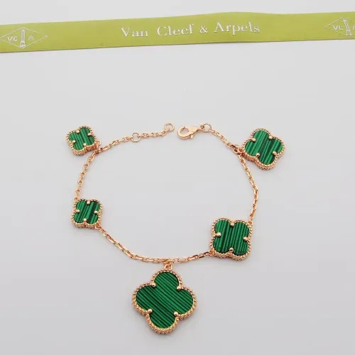 Van Cleef &amp; Arpels Bracelets For Women #1406603 $32.00 USD, Wholesale Replica Van Cleef &amp; Arpels Bracelets