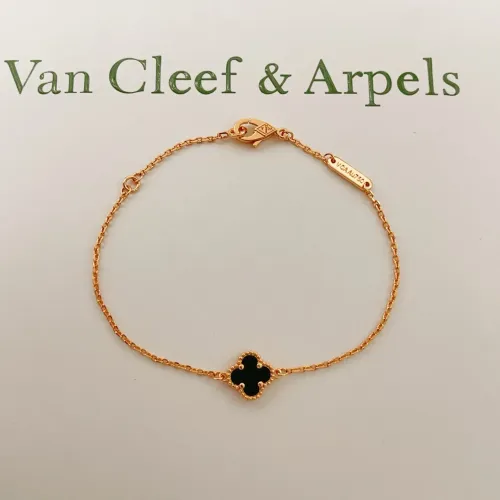 Van Cleef &amp; Arpels Bracelets For Women #1406622 $25.00 USD, Wholesale Replica Van Cleef &amp; Arpels Bracelets