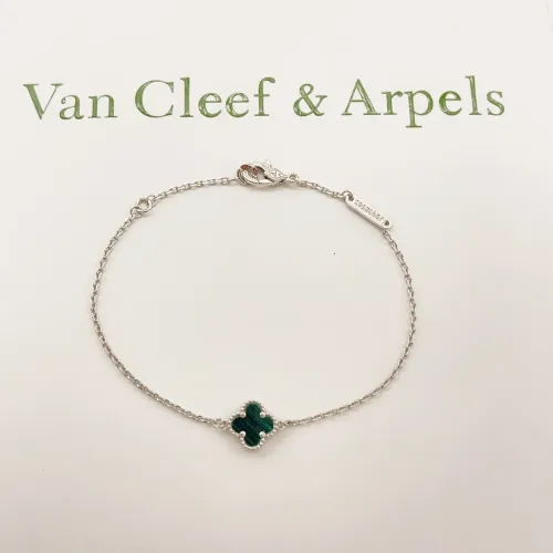 Van Cleef &amp; Arpels Bracelets For Women #1406629 $25.00 USD, Wholesale Replica Van Cleef &amp; Arpels Bracelets