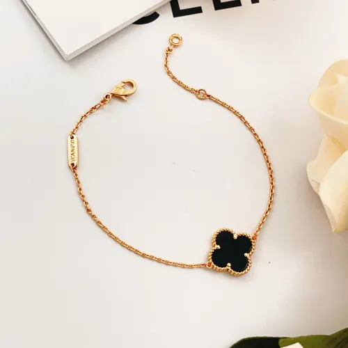 Replica Van Cleef & Arpels Bracelets For Women #1406642 $25.00 USD for Wholesale