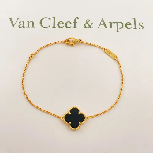 Van Cleef &amp; Arpels Bracelets For Women #1406643 $25.00 USD, Wholesale Replica Van Cleef &amp; Arpels Bracelets