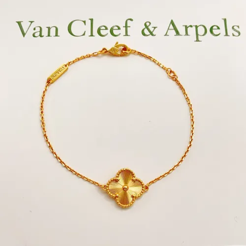 Replica Van Cleef & Arpels Bracelets For Women #1406654 $25.00 USD for Wholesale